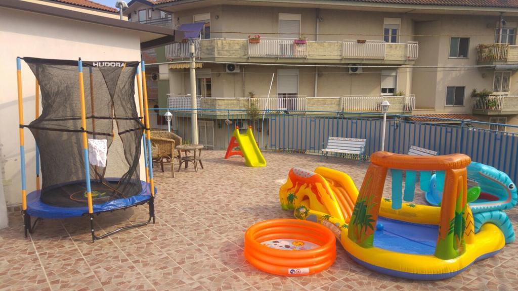 Bed and Breakfast Beb I Delfini Di Casa Paola Маскали Экстерьер фото
